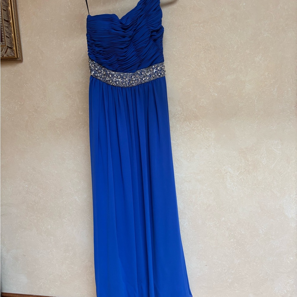 Elegant Blue Evening Gown